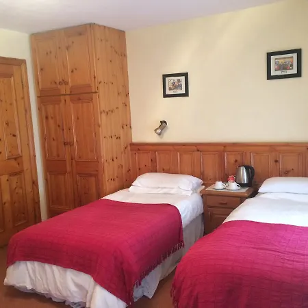 Bed & Breakfast Caseys Of 3*