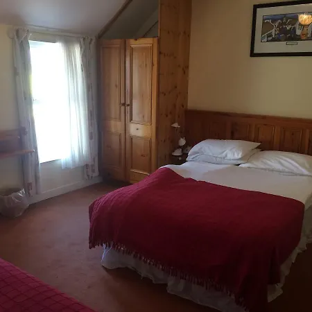 Bed & Breakfast Caseys Of 3*